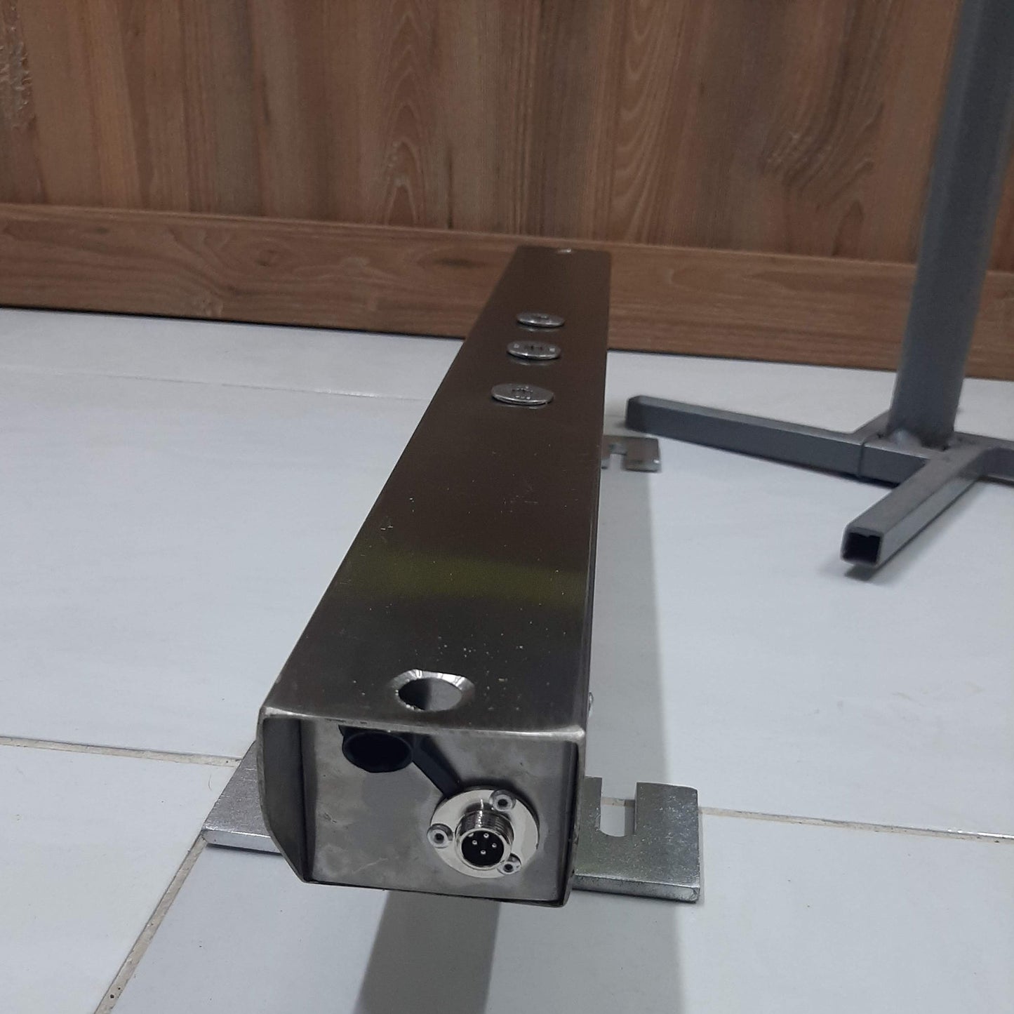 Barras Ganaderas Acero Inox con Indicador Acero LED L-38