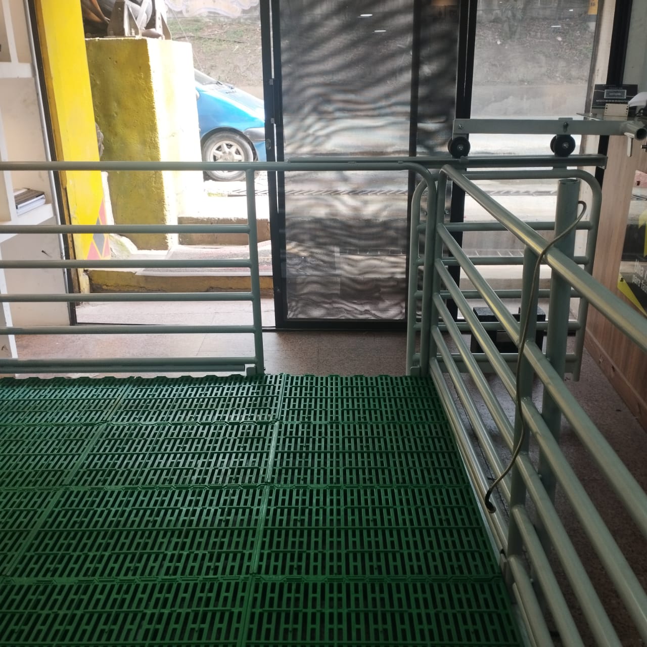 Corral Porcino puertas corredizas (240X180CM)