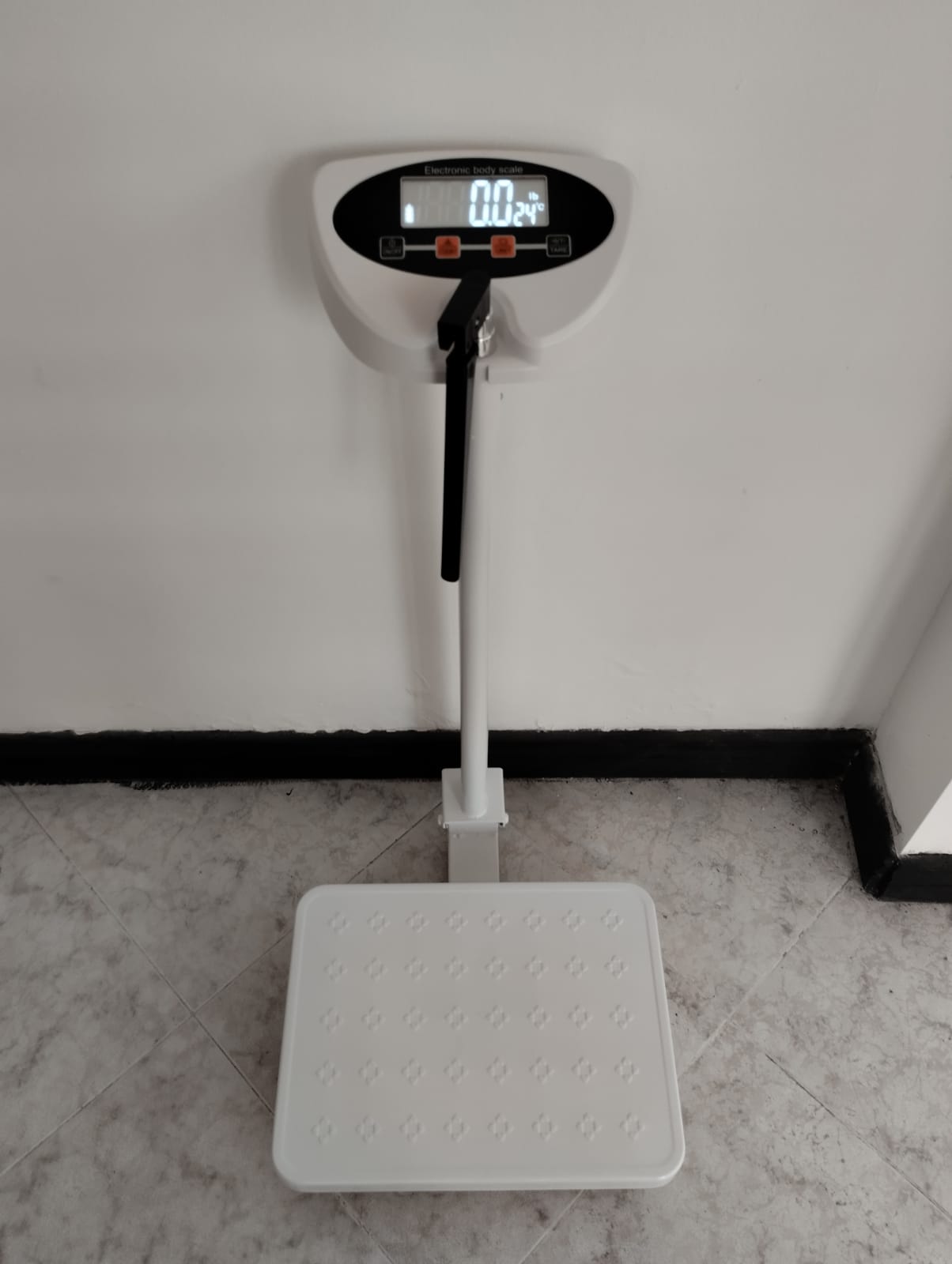 BÁSCULA ELECTRONICA DE PESO CORPORAL CON TORRE (TALLIMETRO)