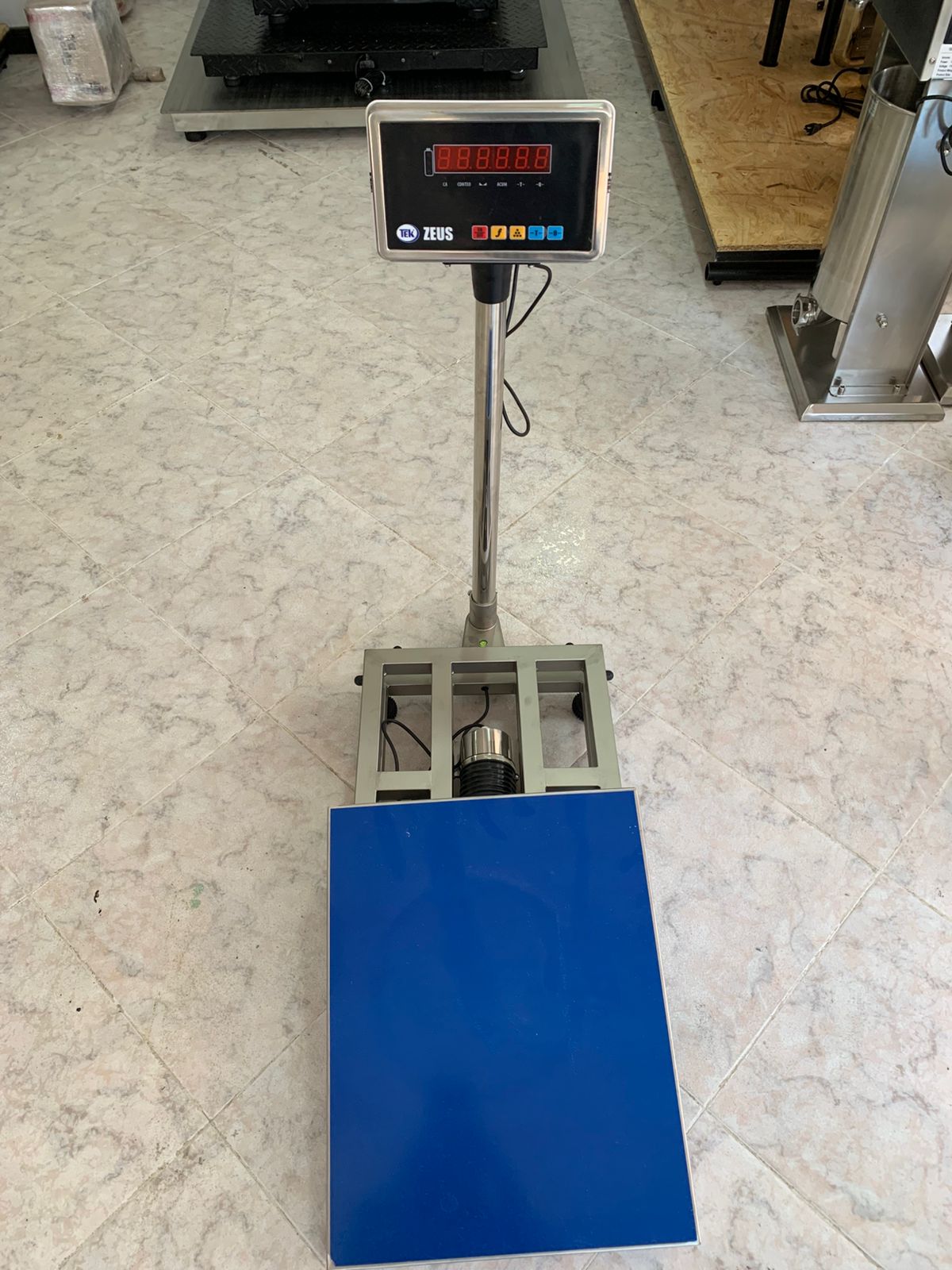 BÁSCULA TUBULAR FULL ACERO INOX MARCA TEK