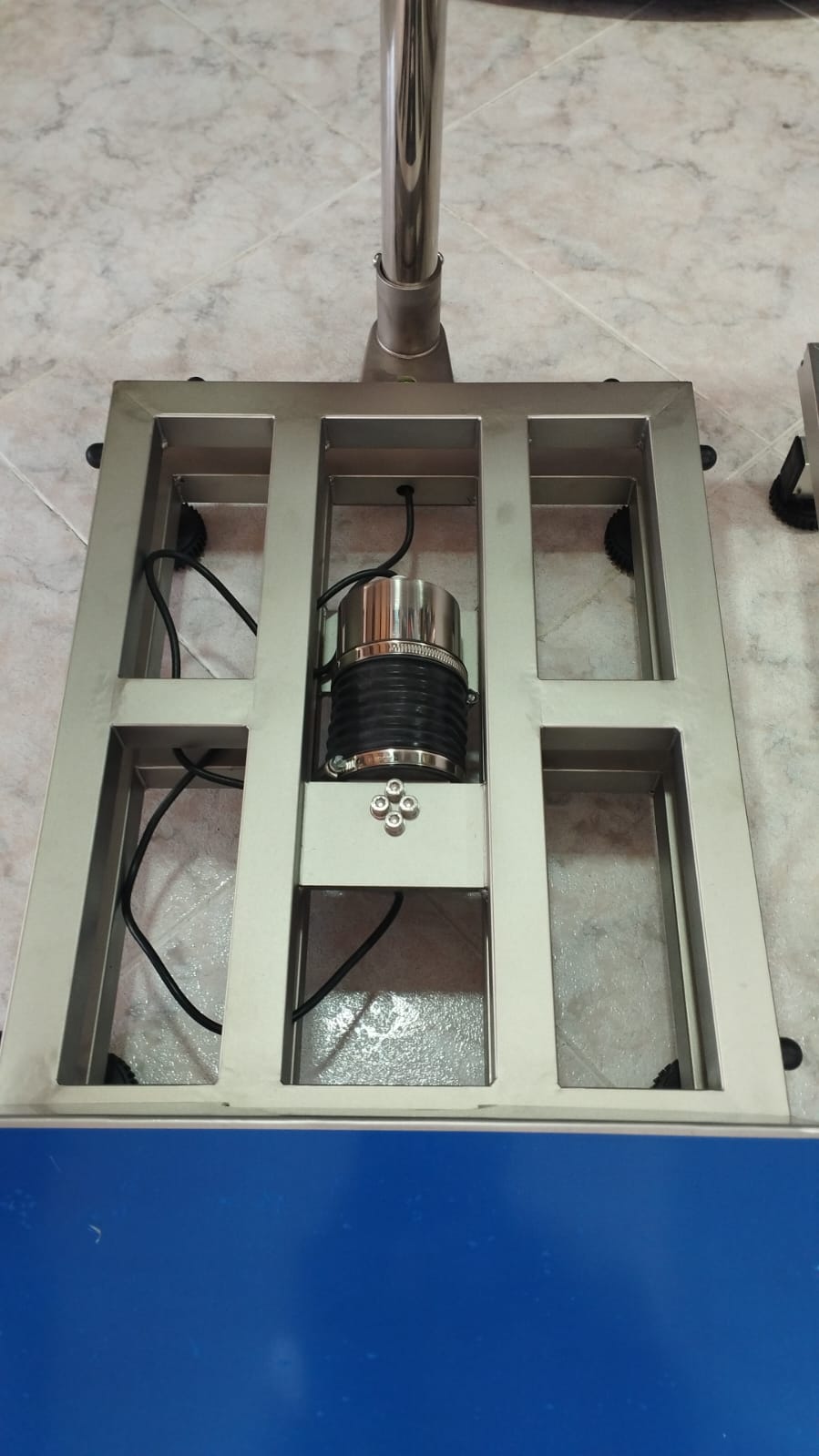 BÁSCULA TUBULAR FULL ACERO INOX MARCA TEK